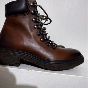 Ecco girls boots leather made size   4 us